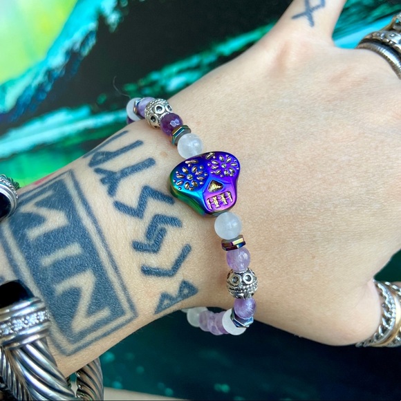 Rainbow sugar skull white agate & amethyst beads - Picture 8 of 13